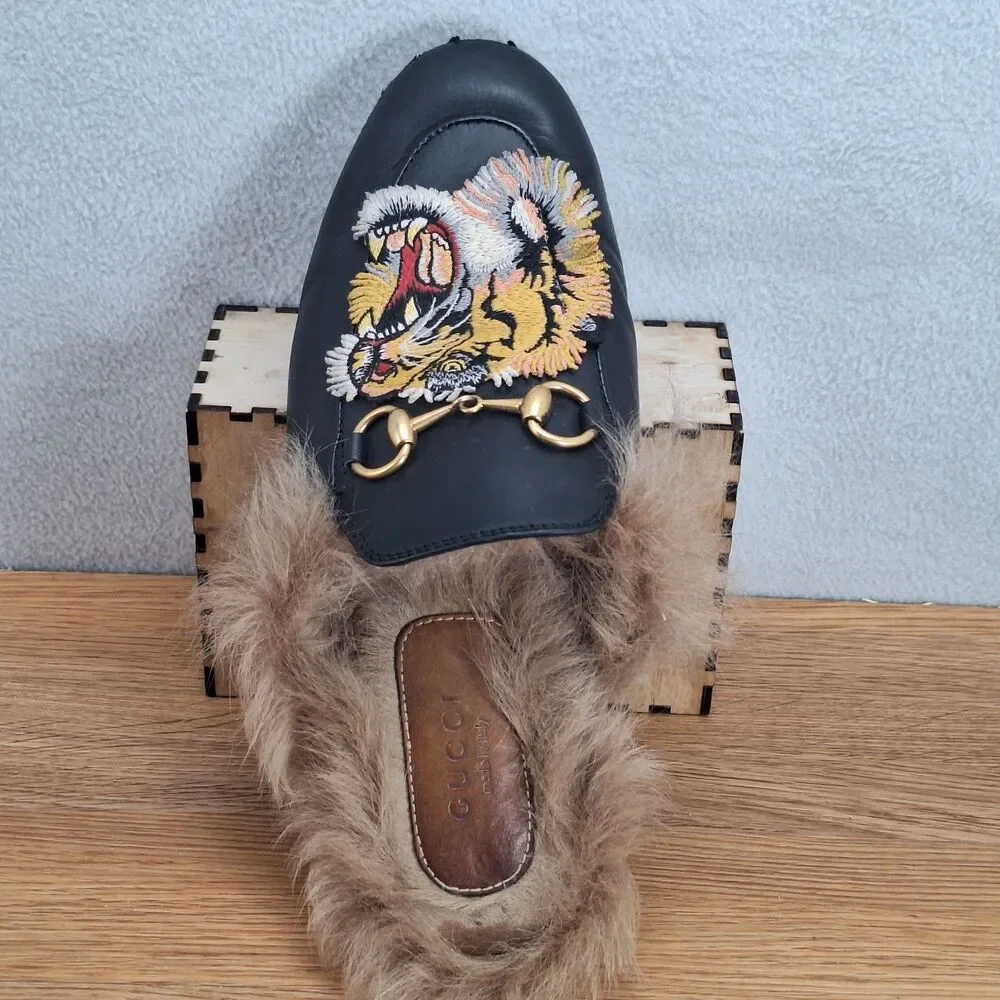 Gucci SINGLE LEFT SHOE ONLY Princetown Mule Women 6  Black Fur Horsebit Tiger